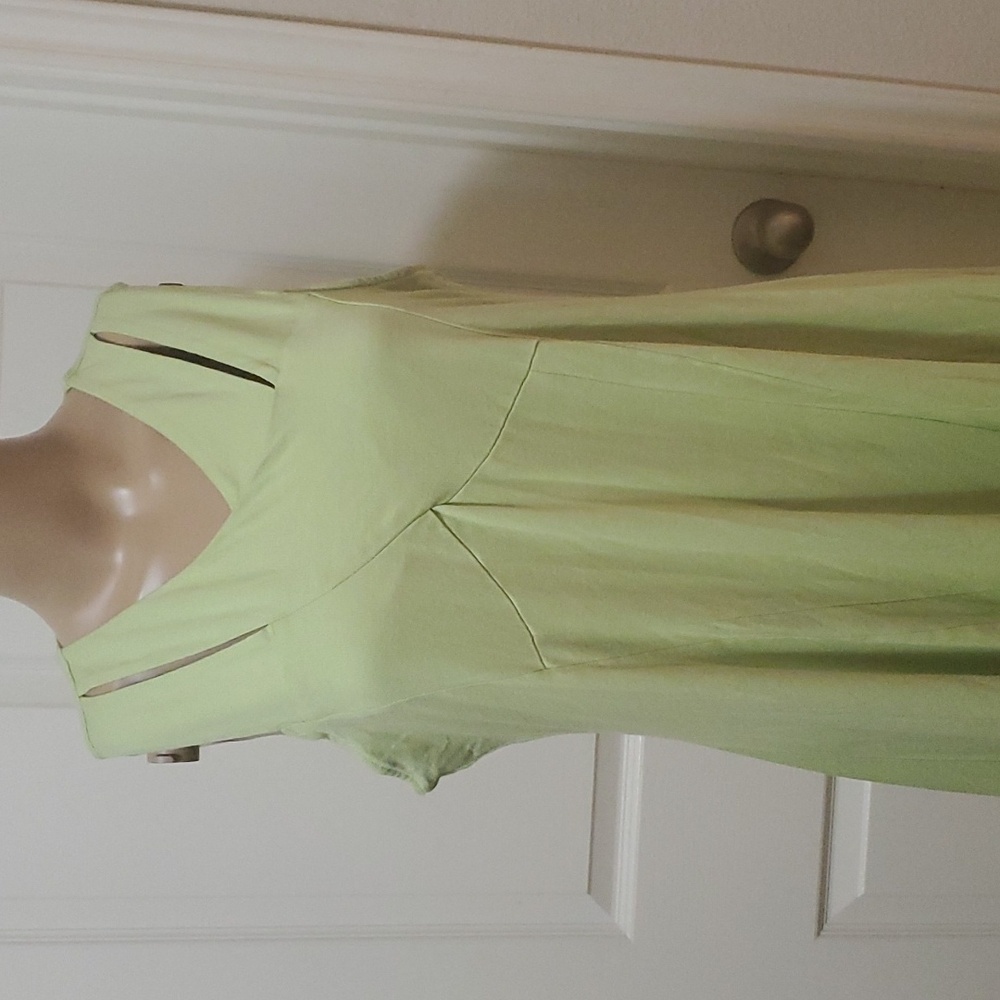 SOFT SURROUNDINGS m - Duvall Sleeveless Midi Margarita Green cut-outs - Picture 3 of 10